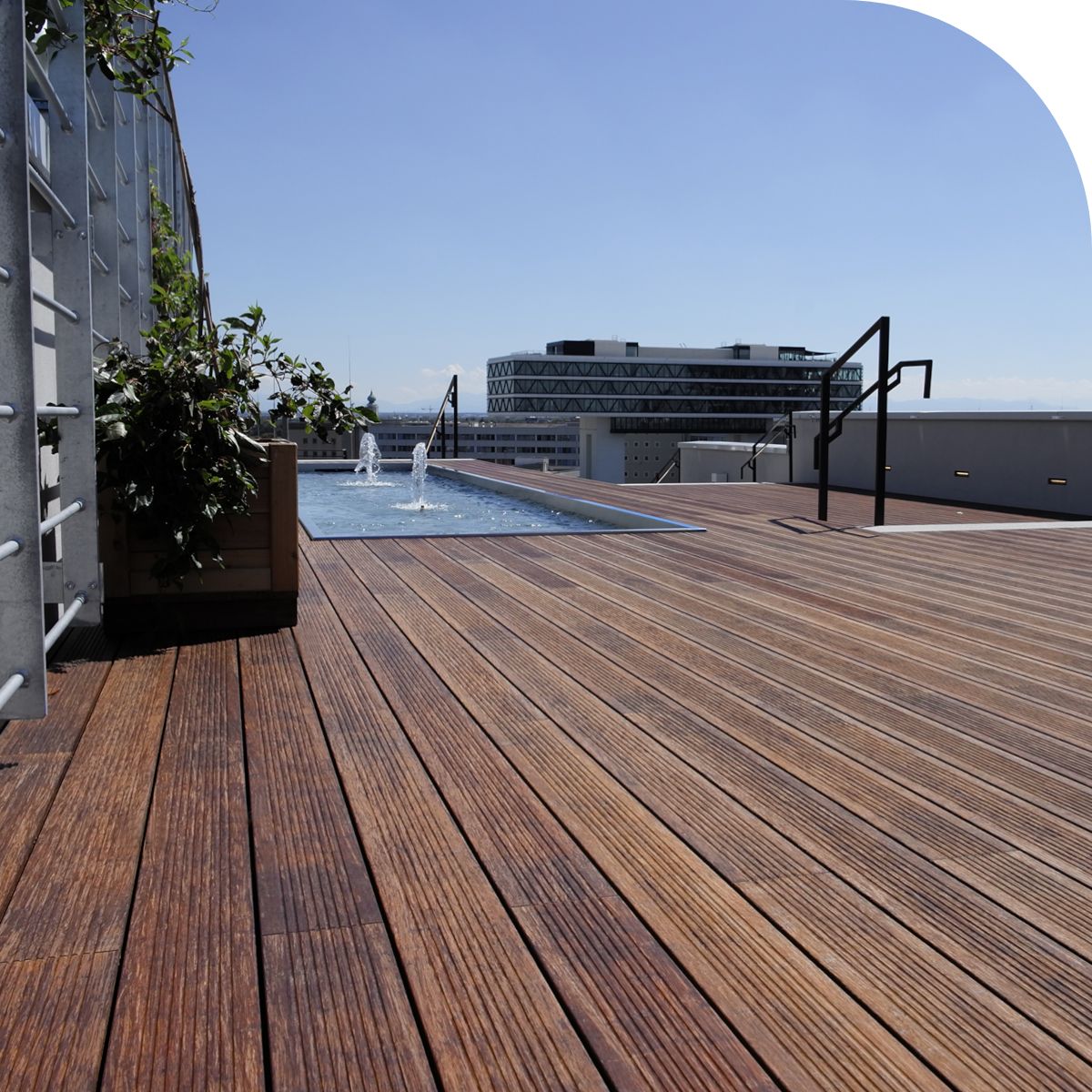 Bambus-Terrassendiele Bamboo X-treme - grobgeriffelt / glatt - geölt